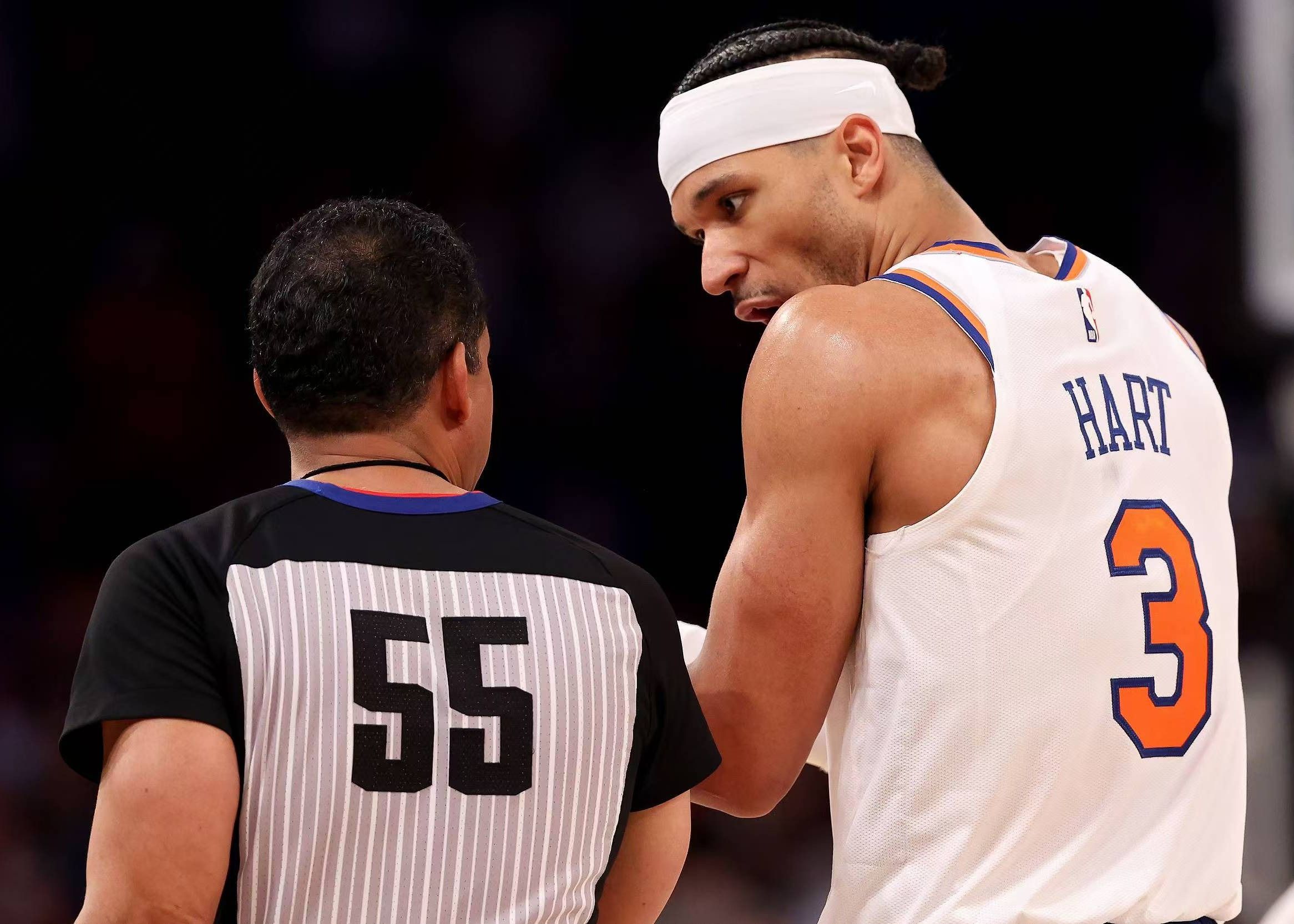 🎤魔术师给尼克斯支招：把哈特焊死在首发就好了