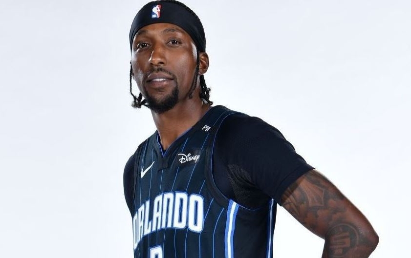 开云体育下载入口-波普：湖人20年不拆队会再拿两冠，那样詹姆斯必将是GOAT