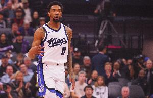 开云-毫无状态！蒙克14中2仅拿5分7板7助 5次失误