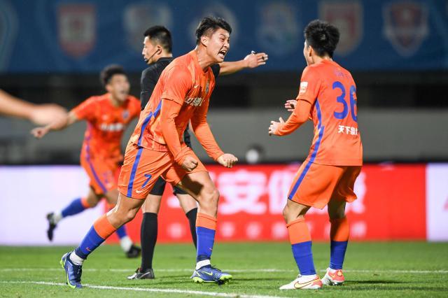 kaiyun-泰山人人都想亲自加上冕冠 伤员盼复出郝伟在斟酌